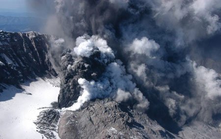 Top 10 núi lửa hoạt động đáng sợ nhất thế giới từ trước đến nay 3