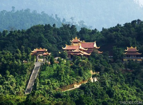 Top 10 địa điểm nổi tiếng Quảng Ninh thu hút khách du lịch 2017 3