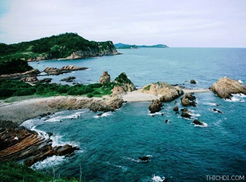 Top 10 địa điểm du lịch đẹp nhất Hạ Long nên đến 7
