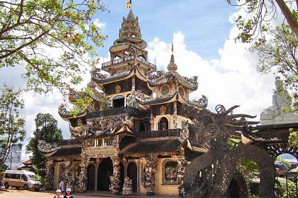 Top 10 điểm du lịch hấp dẫn ở Đà Lạc thu hút rất nhiều khách du lịch trong và ngoài nước 3
