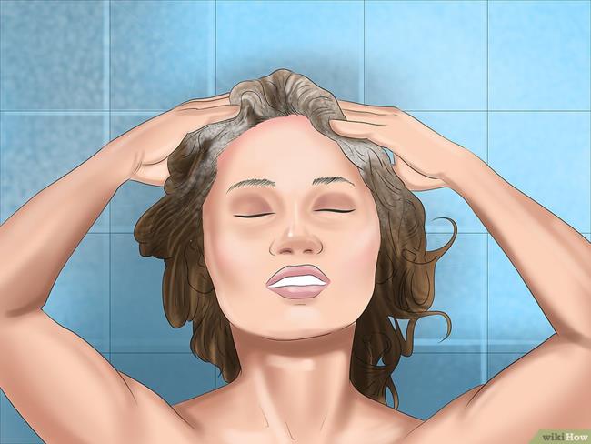 Trị gàu: Thái gừng tươi thành những miếng nhỏ hoặc giã nát, sau đó đắp đều lên da đầu khoảng 10-15 phút, cuối cùng dùng nước gừng nóng gội lại thật sạch.