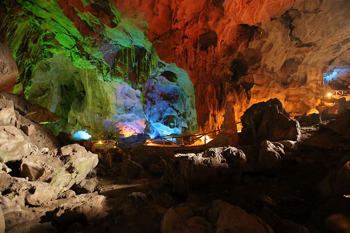 Khám phá 10 hang động đẹp lung linh kì bí và hấp dẫn nhất Việt Nam 2
