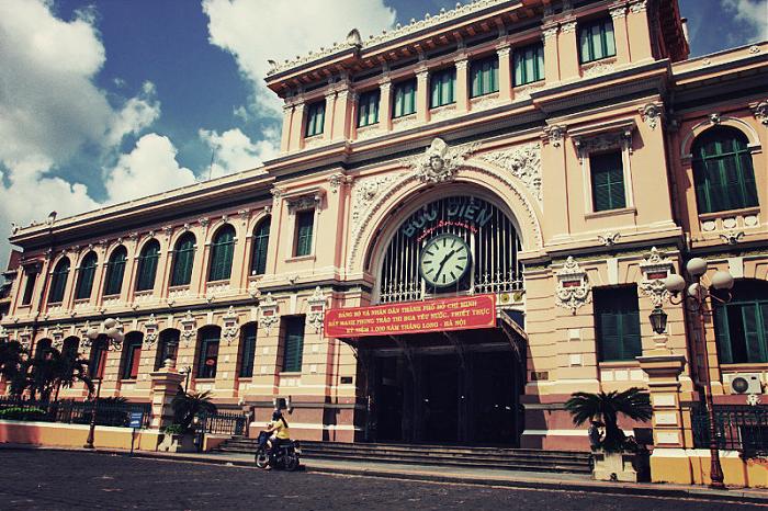 Top 10 điểm thăm quan du lịch hấp dẫn nổi tiếng ở Thành phố Hồ Chí Minh 5