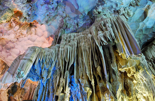 Khám phá 10 hang động đẹp lung linh kì bí và hấp dẫn nhất Việt Nam 6